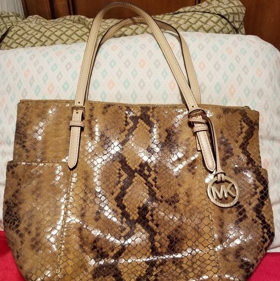 Micheal Kors animal print bag - Picture 1 of 8